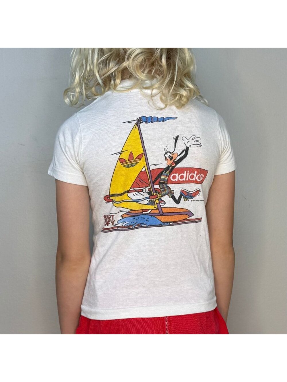 Vintage 1980s Kids Adidas Sport Goofy T-Shirt Size 4/5 Wind Surfing Walt Disney